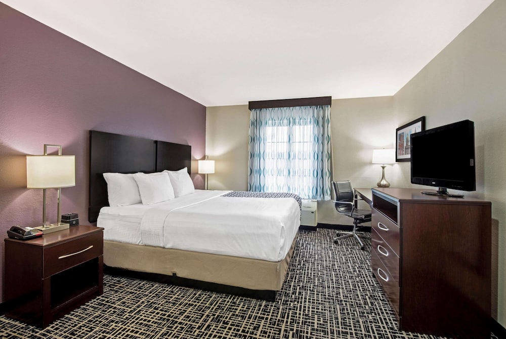 Imagen de la habitación del Hotel La Quinta Inn and Suites By Wyndham New Cumberland-harrisburg. Foto 7