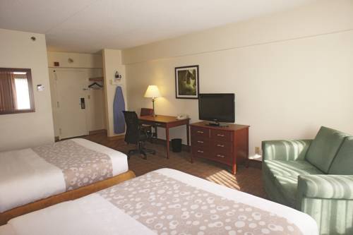 Imagen de la habitación del Hotel La Quinta Inn and Suites By Wyndham New Haven. Foto 4