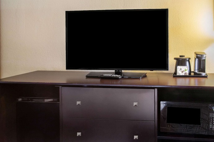 Imagen de la habitación del Hotel La Quinta Inn and Suites By Wyndham Oakland Airport Coliseum. Foto 12