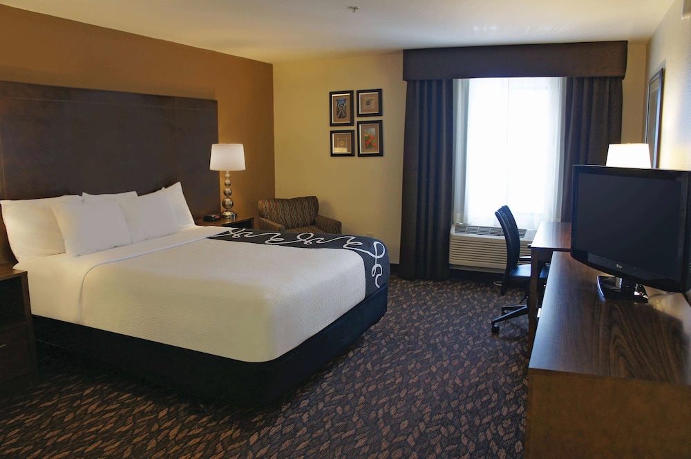 Imagen de la habitación del Hotel La Quinta Inn and Suites By Wyndham Oakland - Hayward. Foto 3