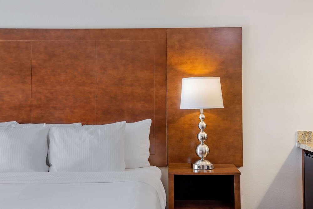 Imagen de la habitación del Hotel La Quinta Inn and Suites By Wyndham Oakland - Hayward. Foto 5