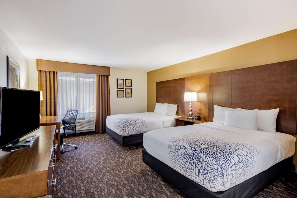Imagen de la habitación del Hotel La Quinta Inn and Suites By Wyndham Oakland - Hayward. Foto 6