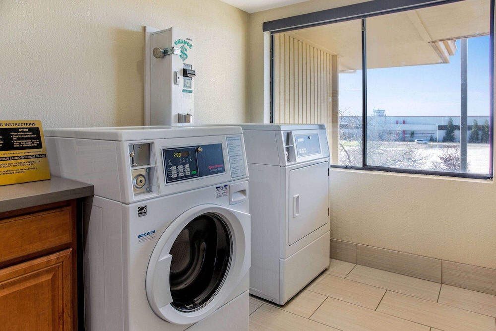 Imagen de los interiores del Hotel La Quinta Inn and Suites By Wyndham Oakland - Hayward. Foto 19