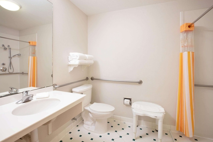 Imagen de la habitación del Hotel La Quinta Inn and Suites By Wyndham Ocala. Foto 4
