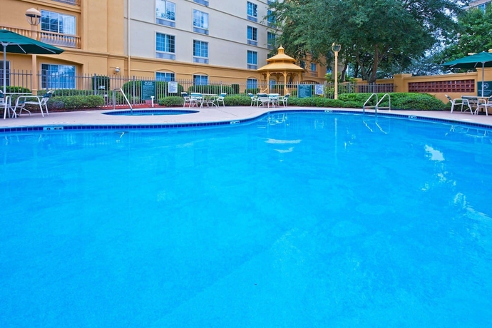 Imagen de la piscina del Hotel La Quinta Inn and Suites By Wyndham Ocala. Foto 18