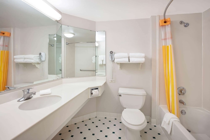 Imagen de la habitación del Hotel La Quinta Inn and Suites By Wyndham Ocala. Foto 12