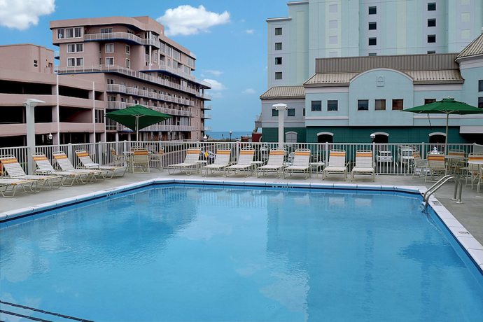 Imagen de la piscina del Hotel La Quinta Inn and Suites By Wyndham Ocean City. Foto 14