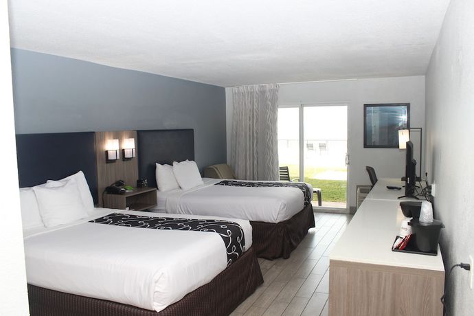 Imagen de la habitación del Hotel La Quinta Inn and Suites By Wyndham Oceanfront Daytona Beach. Foto 5