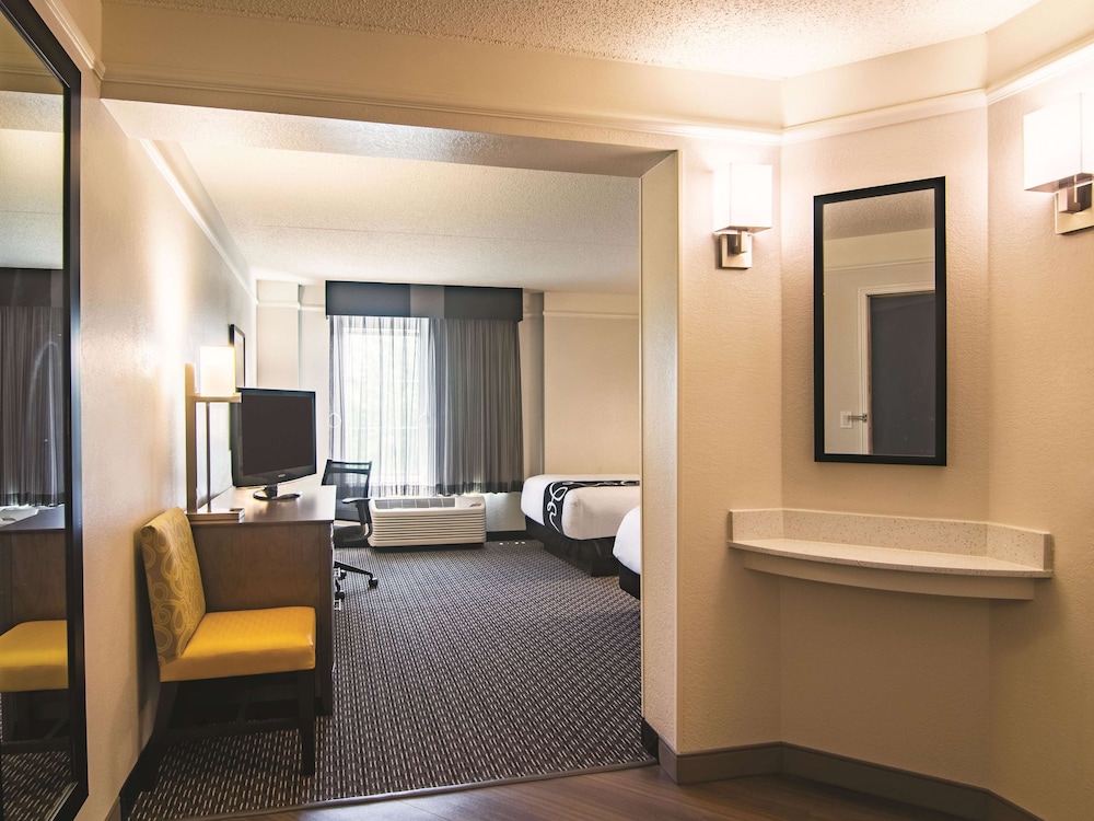 Imagen de la habitación del Hotel La Quinta Inn and Suites By Wyndham Oklahoma City Norman. Foto 4