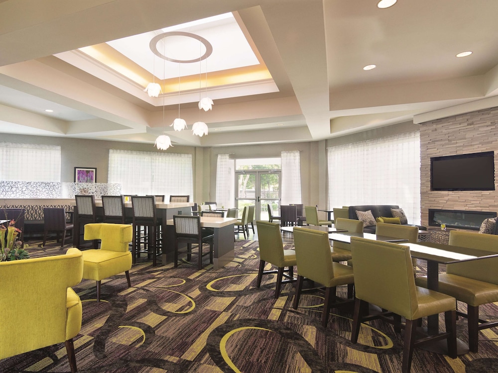 Imagen de los interiores del Hotel La Quinta Inn and Suites By Wyndham Oklahoma City Norman. Foto 18