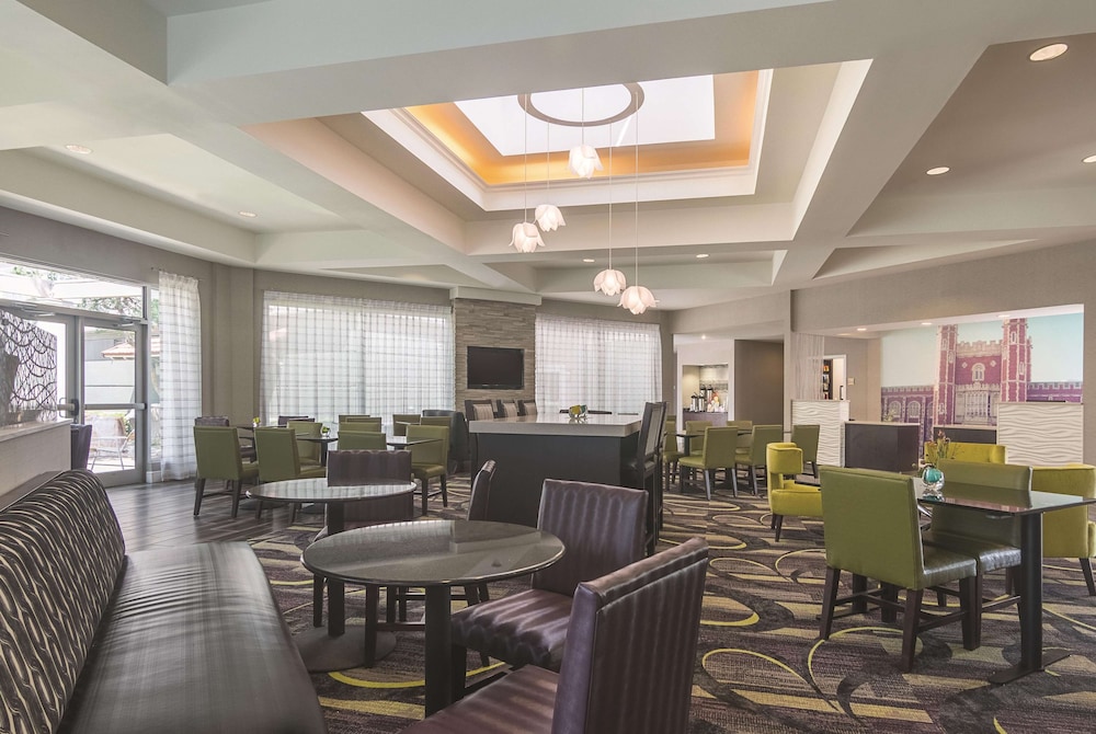 Imagen de los interiores del Hotel La Quinta Inn and Suites By Wyndham Oklahoma City Norman. Foto 20