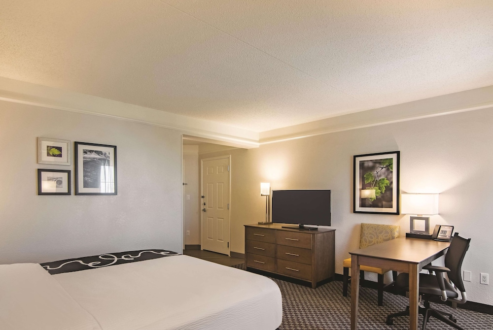 Imagen de la habitación del Hotel La Quinta Inn and Suites By Wyndham Oklahoma City Norman. Foto 15