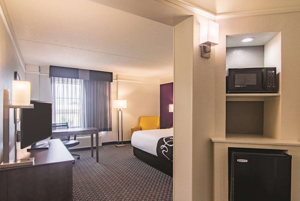 Imagen de la habitación del Hotel La Quinta Inn and Suites By Wyndham Oklahoma City Norman. Foto 16