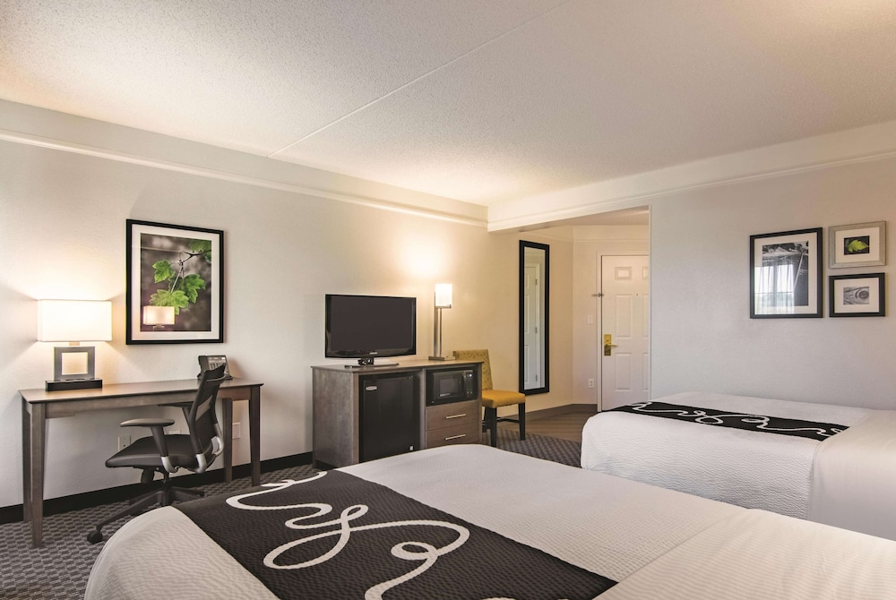 Imagen de la habitación del Hotel La Quinta Inn and Suites By Wyndham Oklahoma City Norman. Foto 17