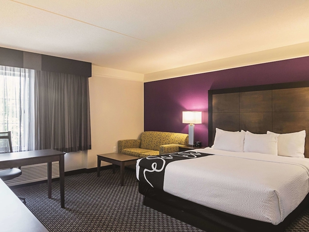 Imagen de la habitación del Hotel La Quinta Inn and Suites By Wyndham Oklahoma City - Nw Expwy. Foto 8