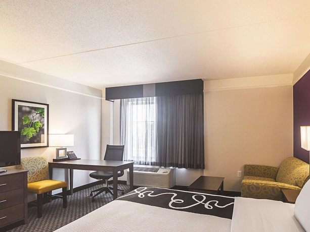 Imagen de la habitación del Hotel La Quinta Inn and Suites By Wyndham Oklahoma City - Nw Expwy. Foto 9