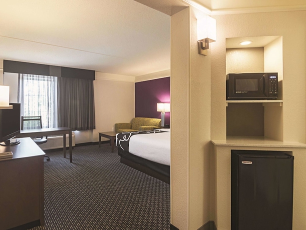 Imagen de la habitación del Hotel La Quinta Inn and Suites By Wyndham Oklahoma City - Nw Expwy. Foto 12