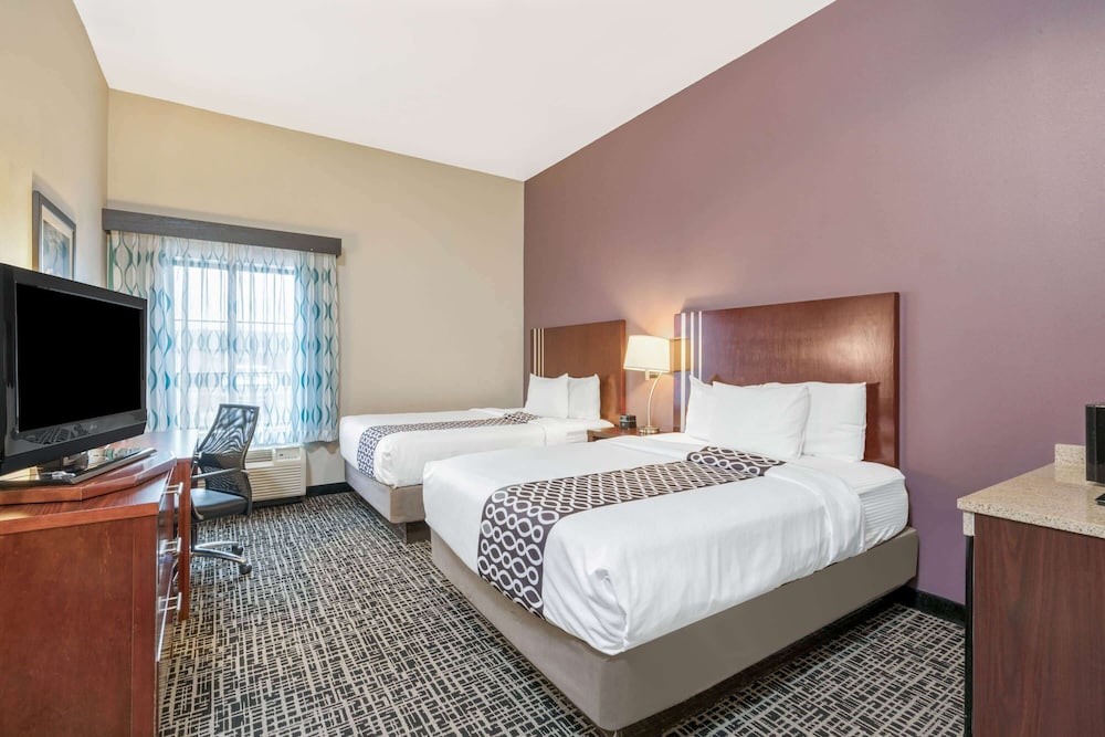 Imagen de la habitación del Hotel La Quinta Inn and Suites By Wyndham Oklahoma City -yukon. Foto 2
