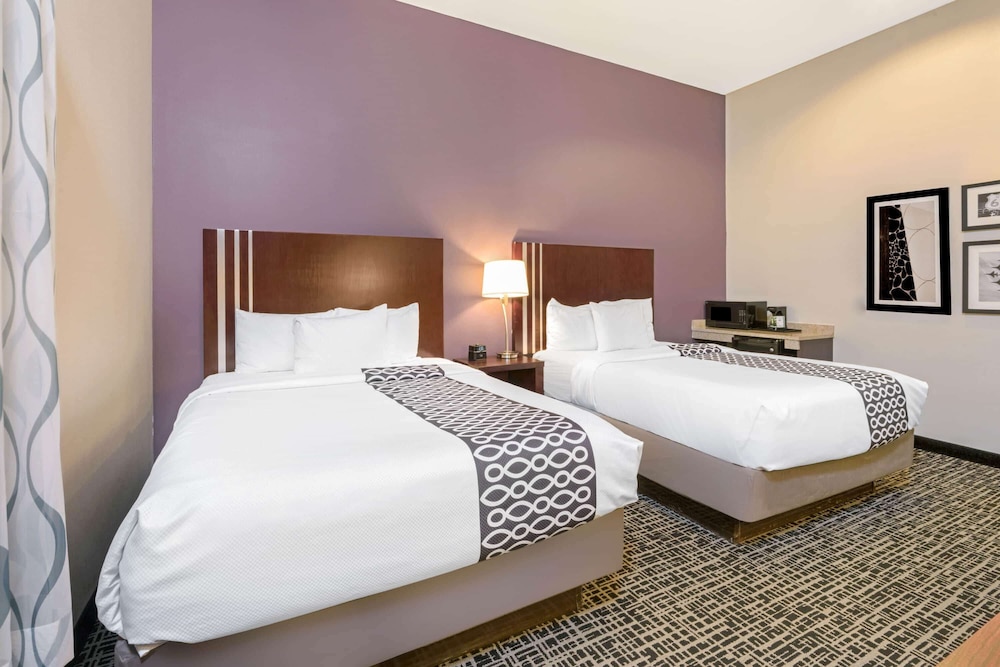 Imagen de la habitación del Hotel La Quinta Inn and Suites By Wyndham Oklahoma City -yukon. Foto 4
