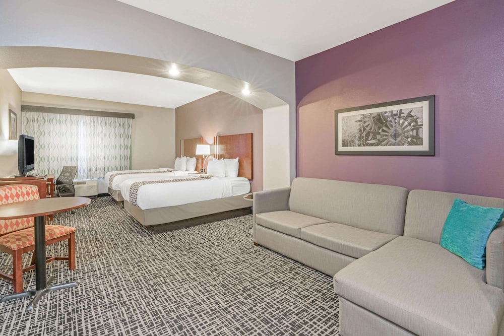 Imagen de la habitación del Hotel La Quinta Inn and Suites By Wyndham Oklahoma City -yukon. Foto 9