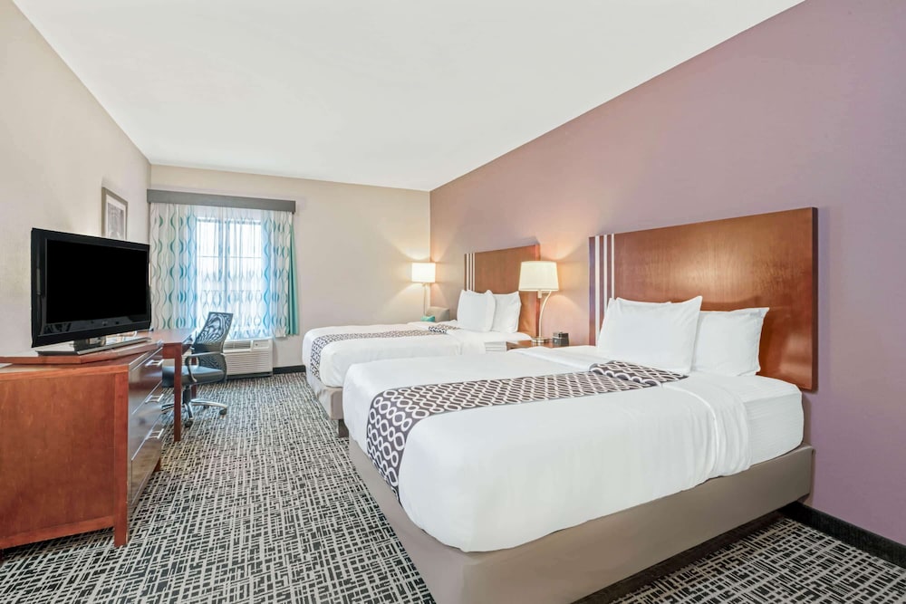 Imagen de la habitación del Hotel La Quinta Inn and Suites By Wyndham Oklahoma City -yukon. Foto 14