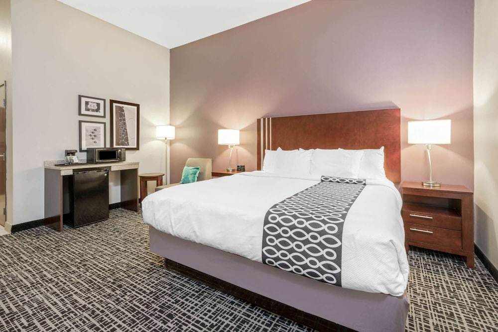 Imagen de la habitación del Hotel La Quinta Inn and Suites By Wyndham Oklahoma City -yukon. Foto 16