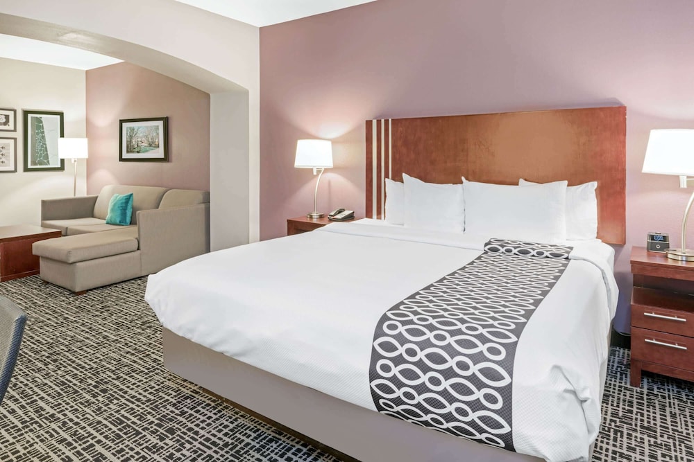 Imagen de la habitación del Hotel La Quinta Inn and Suites By Wyndham Oklahoma City -yukon. Foto 19