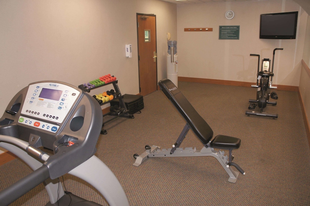 Imagen de los interiores del Hotel La Quinta Inn and Suites By Wyndham Omaha Airport Downtown. Foto 7