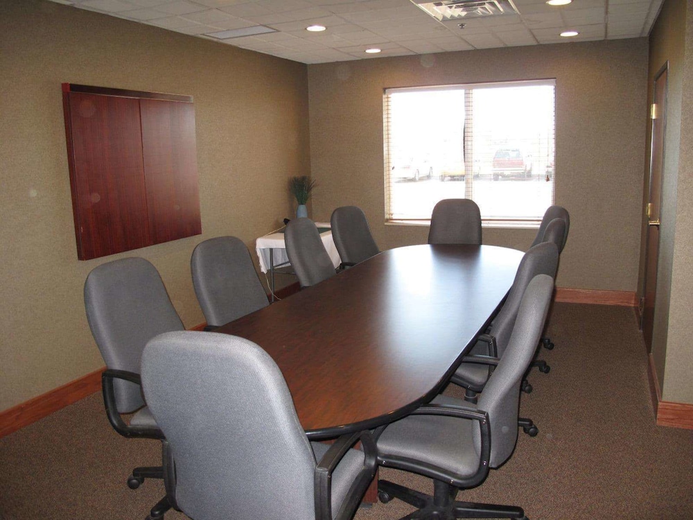 Imagen de los interiores del Hotel La Quinta Inn and Suites By Wyndham Omaha Airport Downtown. Foto 10