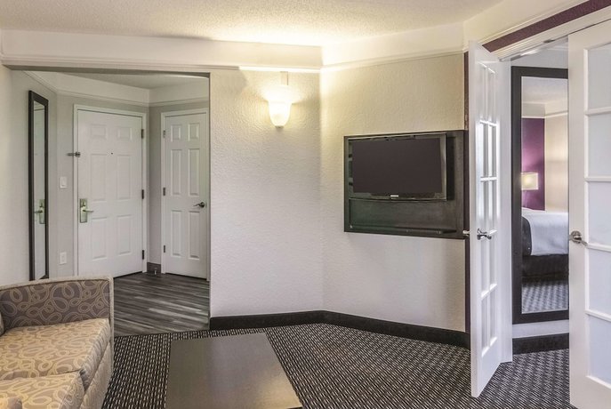 Imagen de la habitación del Hotel La Quinta Inn and Suites By Wyndham Orlando Airport North. Foto 10