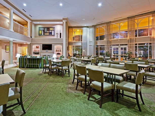 Imagen del bar/restaurante del Hotel La Quinta Inn and Suites By Wyndham Orlando I Drive/conv Ctr. Foto 4