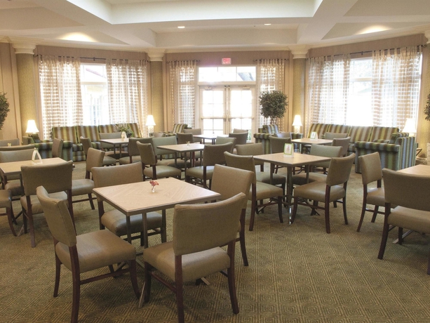 Imagen del bar/restaurante del Hotel La Quinta Inn and Suites By Wyndham Orlando Ucf. Foto 2