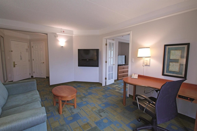 Imagen de la habitación del Hotel La Quinta Inn and Suites By Wyndham Orlando Ucf. Foto 10