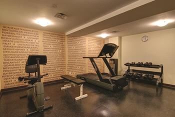 Imagen de los interiores del Hotel La Quinta Inn and Suites By Wyndham Oshawa. Foto 16