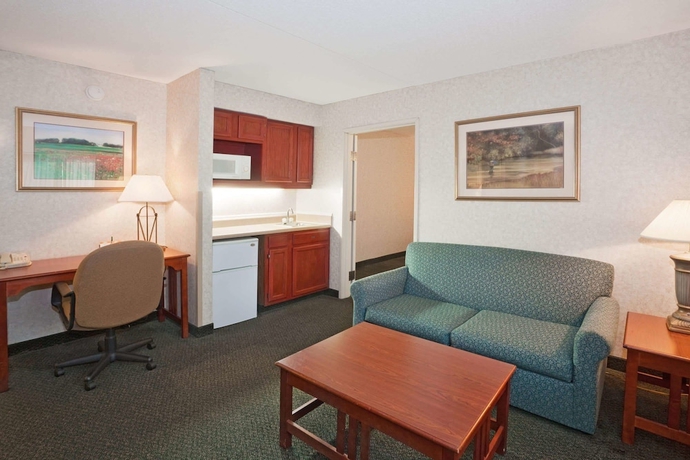 Imagen de la habitación del Hotel La Quinta Inn and Suites By Wyndham Overland Park. Foto 5
