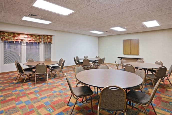 Imagen de los interiores del Hotel La Quinta Inn and Suites By Wyndham Overland Park. Foto 18