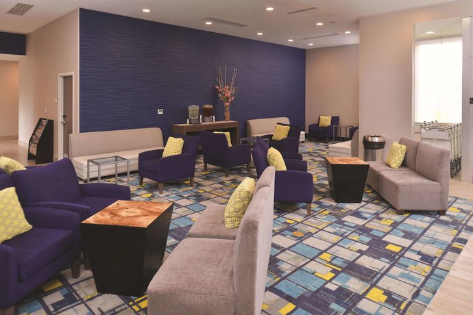 Imagen de los interiores del Hotel La Quinta Inn and Suites By Wyndham Page At Lake Powell. Foto 8