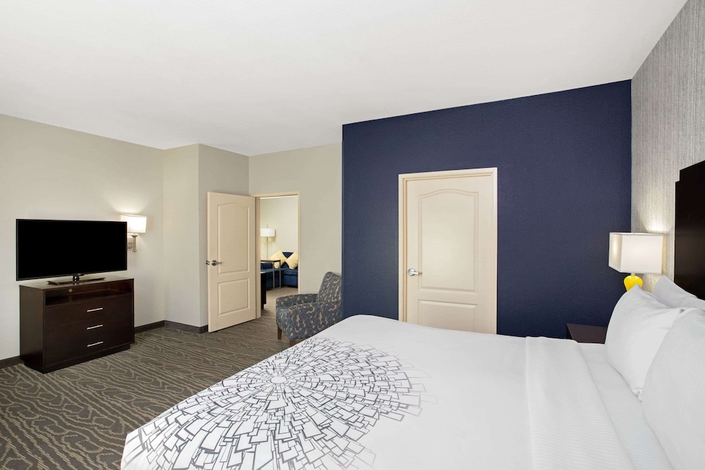 Imagen de la habitación del Hotel La Quinta Inn and Suites By Wyndham Palestine. Foto 10