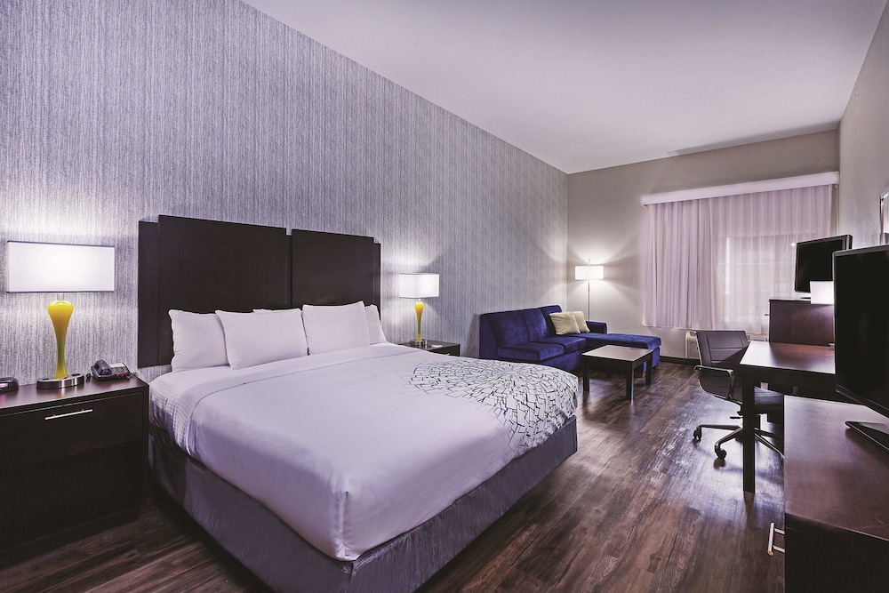 Imagen de la habitación del Hotel La Quinta Inn and Suites By Wyndham Palestine. Foto 12