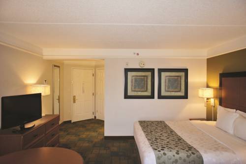 Imagen de la habitación del Hotel La Quinta Inn and Suites By Wyndham Panama City. Foto 2