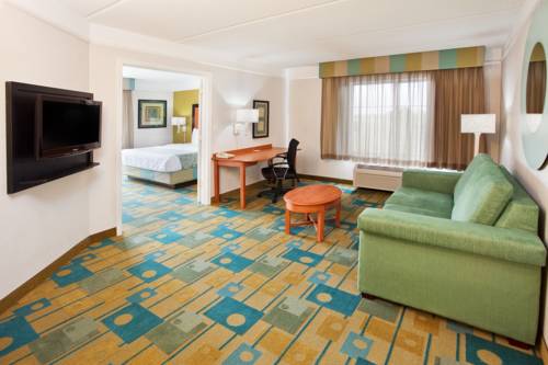 Imagen de la habitación del Hotel La Quinta Inn and Suites By Wyndham Panama City. Foto 11