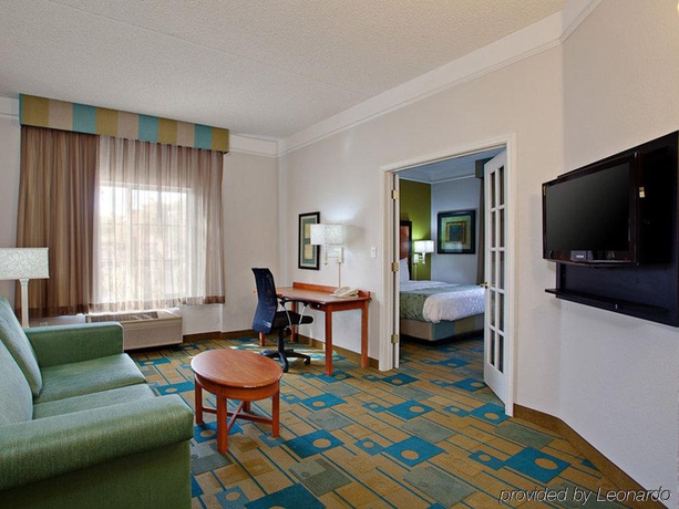 Imagen de la habitación del Hotel La Quinta Inn and Suites By Wyndham Phoenix Chandler. Foto 9