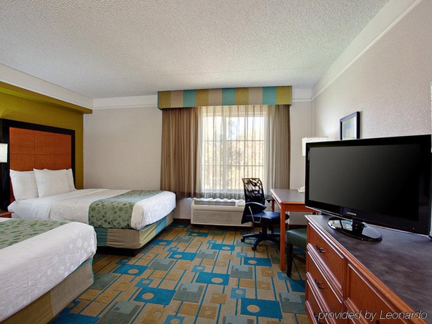 Imagen de la habitación del Hotel La Quinta Inn and Suites By Wyndham Phoenix Chandler. Foto 12