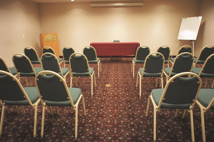 Imagen de los interiores del Hotel La Quinta Inn and Suites By Wyndham Phoenix Mesa West. Foto 8