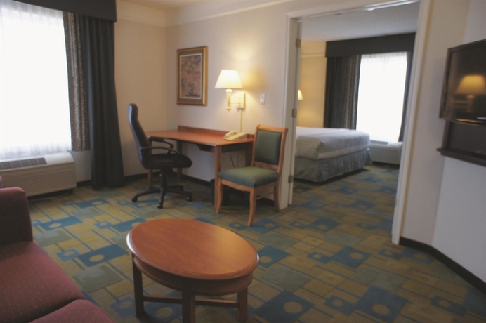 Imagen de la habitación del Hotel La Quinta Inn and Suites By Wyndham Phoenix Mesa West. Foto 7