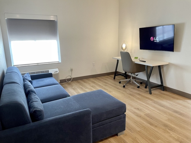 Imagen de la habitación del Hotel La Quinta Inn and Suites By Wyndham Port Arthur. Foto 2