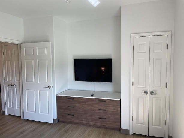 Imagen de la habitación del Hotel La Quinta Inn and Suites By Wyndham Port Arthur. Foto 3