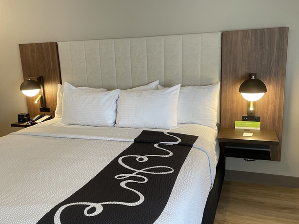 Imagen de la habitación del Hotel La Quinta Inn and Suites By Wyndham Port Arthur. Foto 4