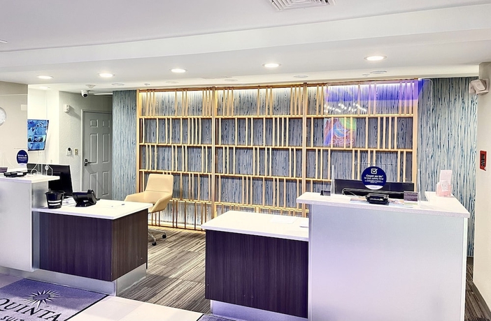 Imagen de los interiores del Hotel La Quinta Inn and Suites By Wyndham Port Arthur. Foto 15