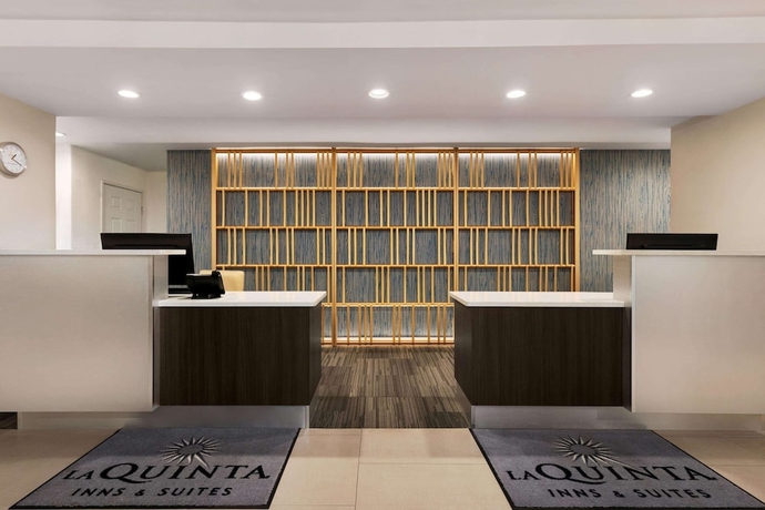 Imagen de los interiores del Hotel La Quinta Inn and Suites By Wyndham Port Arthur. Foto 16